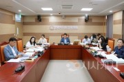 f_사진1_문화복지환경위원회 단체사진.jpg