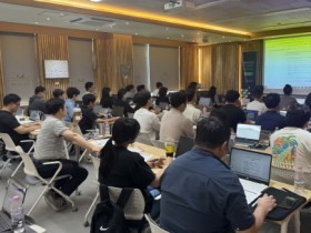 [크기변환]사본 -[사진] 25.07.29. 충남경제진흥원, AI 활용한 수출 경쟁력 강화 특강 개최.jpg