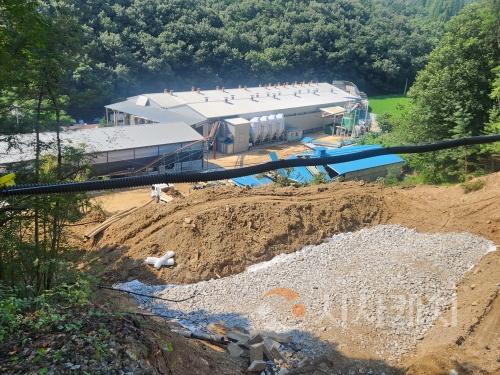 f_산사태 복구 현장(동물정책과).jpg