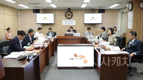 [크기변환]2025.08.26 제100회 임시회 산업건설위원회 제2차 회의 013.JPG