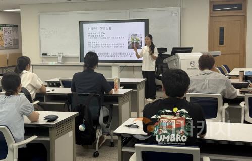 [크기변환]사본 -충남 융합교육(STEAM) 동아리 중간나눔 자리 현장사진.jpg