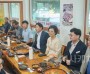[크기변환]사본 -1. 밥상머리서 듣는 생활민원... 아산시, 이‧통장 오찬간담회 진행 (3).jpg