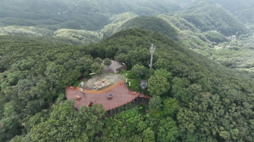[크기변환]2. 아산시, 광덕산 정상에 자연과 어우러진 쉼터 조성.jpg