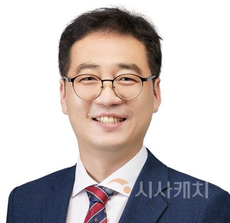 [크기변환]순천향대학교 융합창업학부 학부장 이상한 교수.jpg