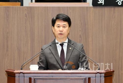 f_2500909_제361회 임시회 제2차 본회의 이상근 의원 도정 및 교육행정 질문.JPG