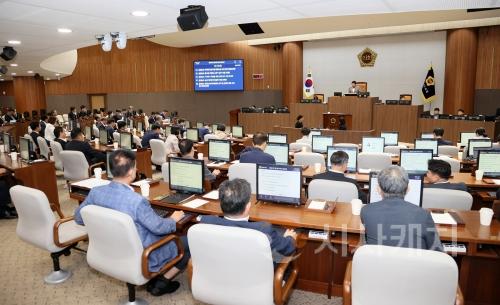 f_250917_제361회 임시회 제4차 본회의 (1).JPG