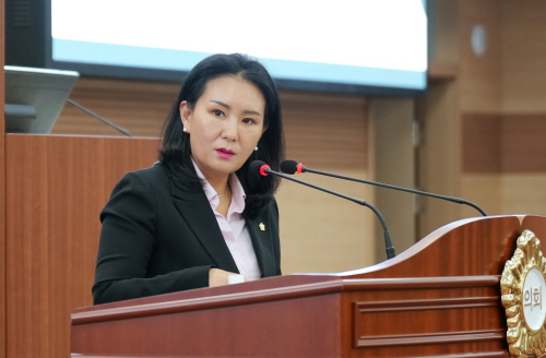 [크기변환]사진_신미진 의원 (시정질문1일차).JPG