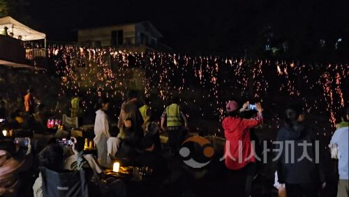 [크기변환][사진자료]  ‘2025 서해 선셋 캠핑 페스티벌 낙화 사진.jpg