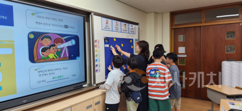 f_[사진자료] 2025년 하반기 찾아가는 어린이 독서교실 운영.png