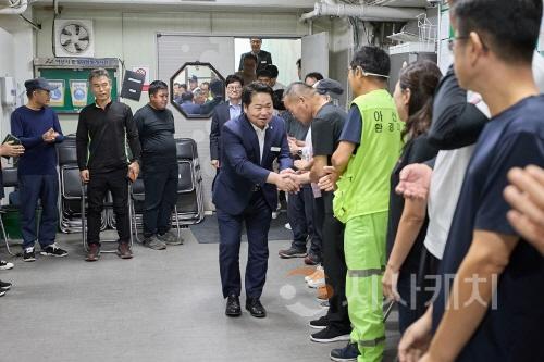 [크기변환]1. 오세현 아산시장, 추석 명절 앞두고 현장 근무자 격려 (3).jpg