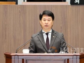 f_2500909_제361회 임시회 제2차 본회의 이상근 의원 도정 및 교육행정 질문.JPG