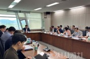 f_창업벤처 생태계 육성 종합계획 수립 위한 민관 합동 정례회의(경제정책과).jpeg