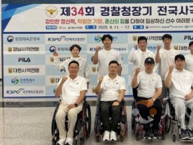 f_(앞줄 왼쪽부터) 장성원 감독, 김정남, 조정두, 유연수 선수 (뒷줄 왼쪽부터) 김연미, 최재윤, 권상현 선수(체육진흥과).jpg
