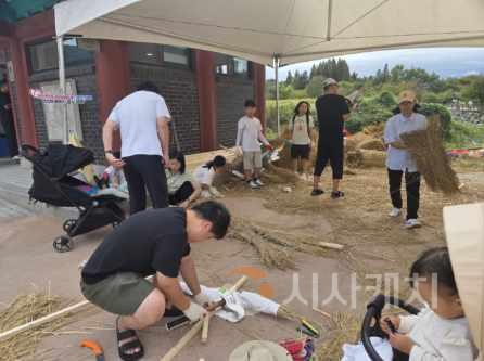 1. 아산시, 추석맞이 ‘외암민속마을 짚풀문화제 사전행사’ 성료 (3).jpeg