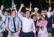 f_관광과(천안흥타령춤축제 모습) (1).png