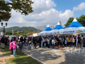 [크기변환]5. 아산시, ‘제8회 건강박람회 및 건강걷기행사’ 성료 (2).jpg
