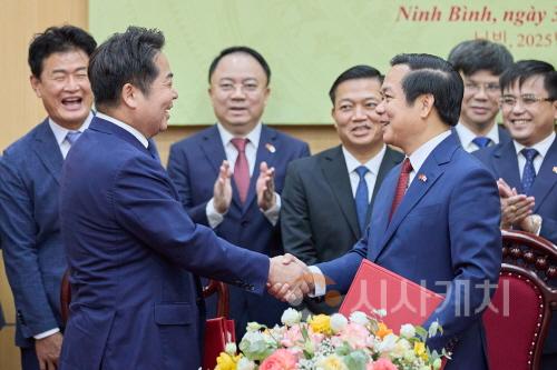 [크기변환]아산시, 베트남 닌빈성과 ‘외국인계절근로자 도입 MOU’ 체결_4.jpg