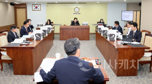 f_251106_행정사무감사 기획경제위원회_01.png