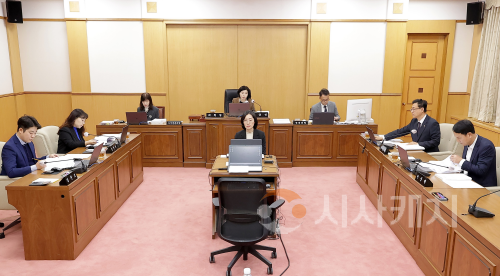 f_3. (사진자료) 제291회 제2차 정례회 행정사무감사_교육위원회.png