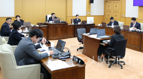f_2. (사진자료) 제291회 제2차 정례회 행정사무감사_산업건설위원회.png