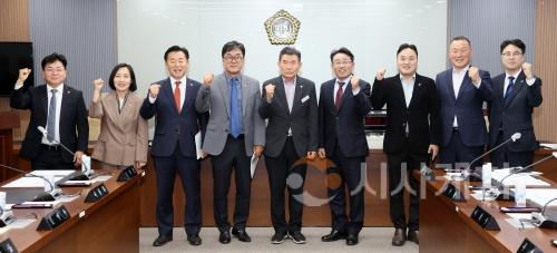 f_251113_제1차 충청남도 홍성의료원장 후보자 인사청문특별위원회 (1).JPG