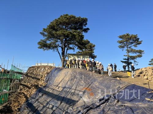 [크기변환]2. 계족산성 성곽 보수공사 마침내 재개-현장공개1.jpg