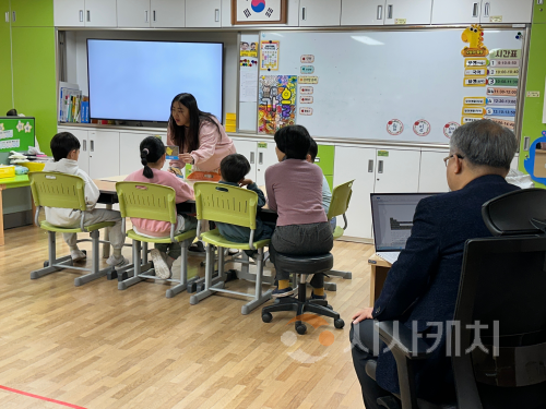 f_사진1_특수교사의 수업 전문성 강화와 학생 맞춤형 수업 설계에 큰 성과.png