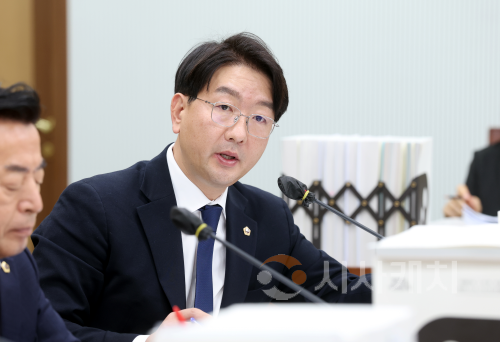 f_251117 구형서의원 충남연구원 행감 사진.png