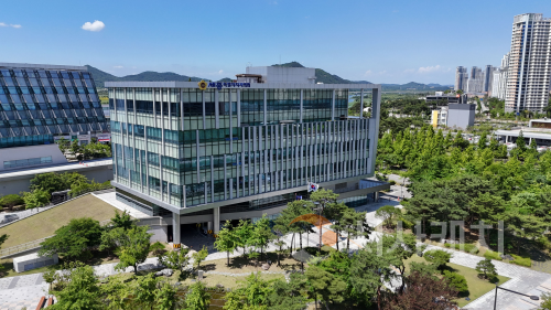 f_의회전경 (1).png