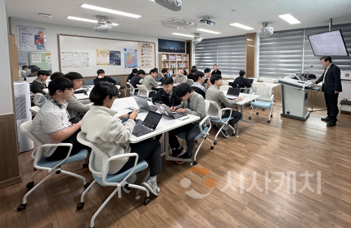 f_251126_보도자료(백석대, 지역 고교생 위한 ‘BU 동아리 멘토링’ 통해 컴퓨터공학 전공 이해도 제고) 2.png