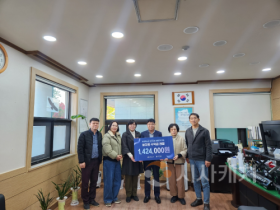 f_1. 아산시평생학습관 생활도자기반, 바자회 수익금 어려운 이웃 위해 기부.png