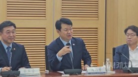 로컬리티 선봉장 된 복기왕 의원, “사회연대경제 기본법 통과시키겠다”