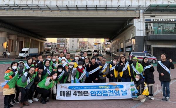 [크기변환]12. 아산시, 온양온천역 일원서 ‘제364차 안전점검의 날’ 캠페인 실시 (1).jpg