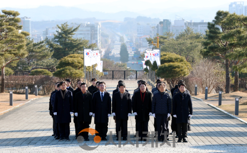 f_0102_2026년도 신년 충혼탑 참배02.png