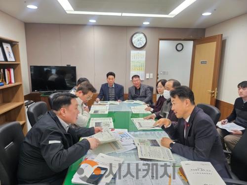 f_미래전략과(이종택 전략산업국장 충남도청 방문 현안사업 논의) (1).jpg