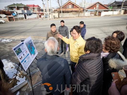 [크기변환]1.오세현 아산시장, 온양2동 원도심 정비·생활 현안 주민 의견 청취(6).jpg