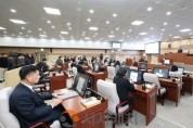 [크기변환]사진_제264회 아산시의회 임시회 개회(3).JPG