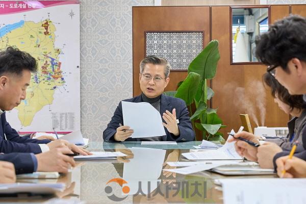 [크기변환]2. 아산시, 중동지역 위기 선제적 대응 점검회의 개최… 비상경제대응TF 본격 가동.jpg