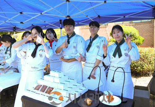 f_260408_보도자료(백석대, 건학 50주년 맞아 전공박람회·벚꽃축제 개최)_사진4.png