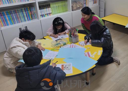 [보도사진] 2026년 상반기 온돌봄 찾아가는 어린이 독서교실 운영.jpg