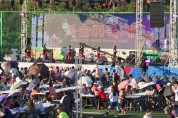 조치원 복숭아 축제…폭염 뚫고 역대 최대 성과